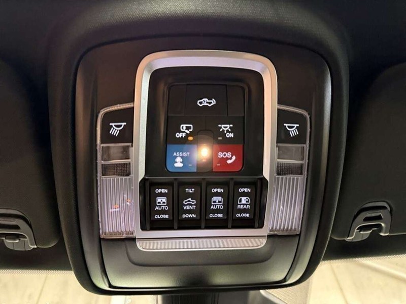 2026 RAM 1500 Sport 4x4 Crew Cab V8 HEMI 5'7" Box