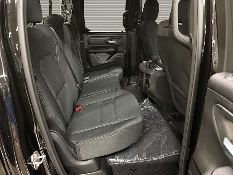 2026 RAM 1500 Black Express Edition 4x4 Quad Cab