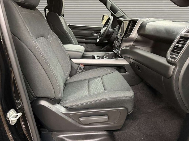 2026 RAM 1500 Black Express Edition 4x4 Quad Cab