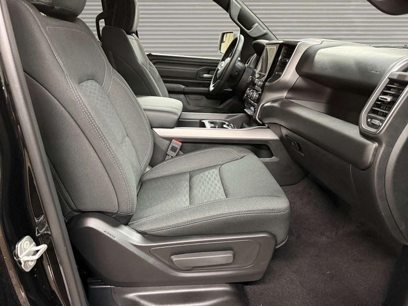2026 RAM 1500 Black Express Edition 4x4 Quad Cab