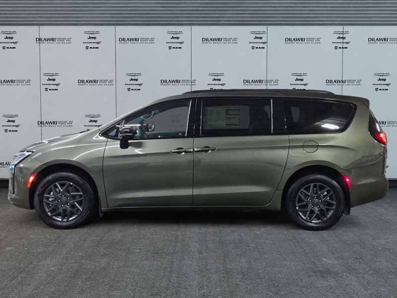 2027 Chrysler Pacifica Select AWD
