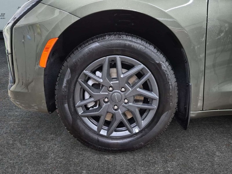 2027 Chrysler Pacifica Select AWD