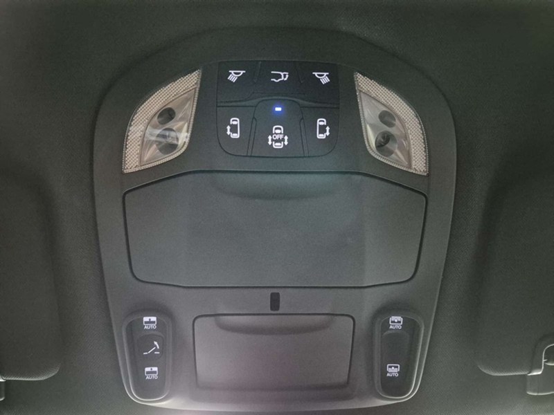 2027 Chrysler Pacifica Select AWD
