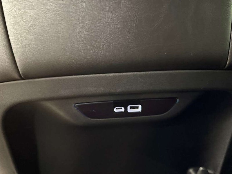 2027 Chrysler Pacifica Select AWD