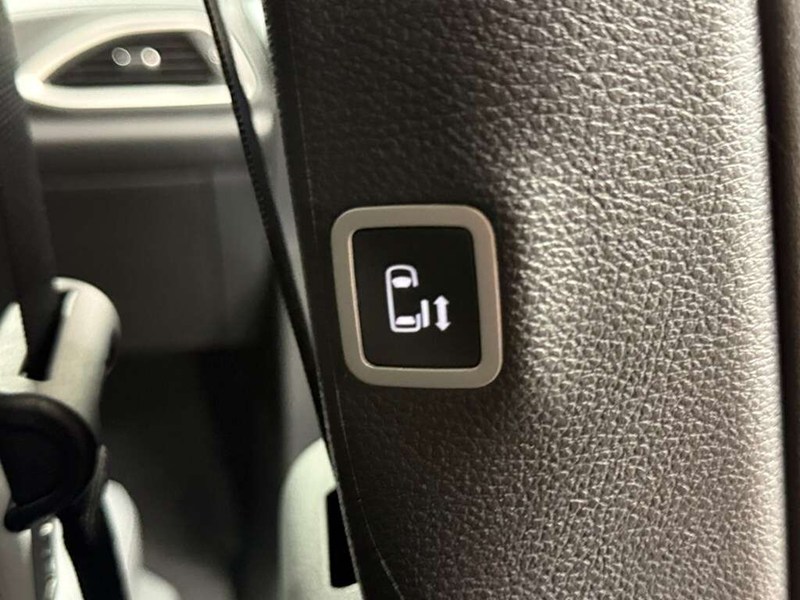 2027 Chrysler Pacifica Select AWD