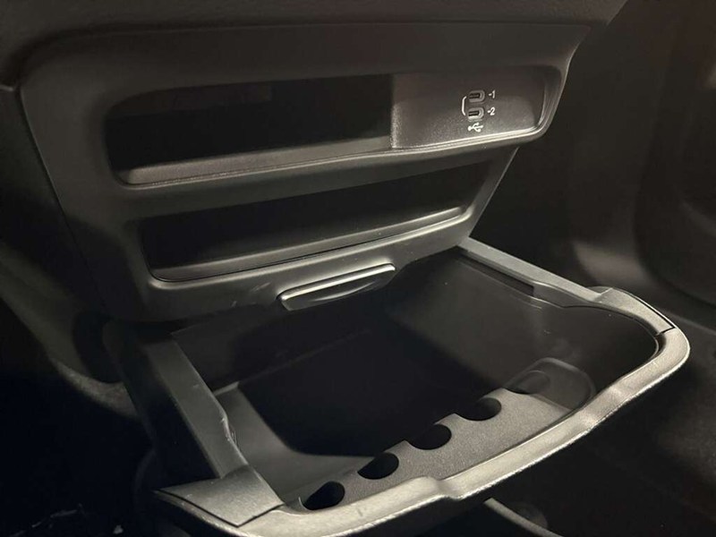 2027 Chrysler Pacifica Select AWD