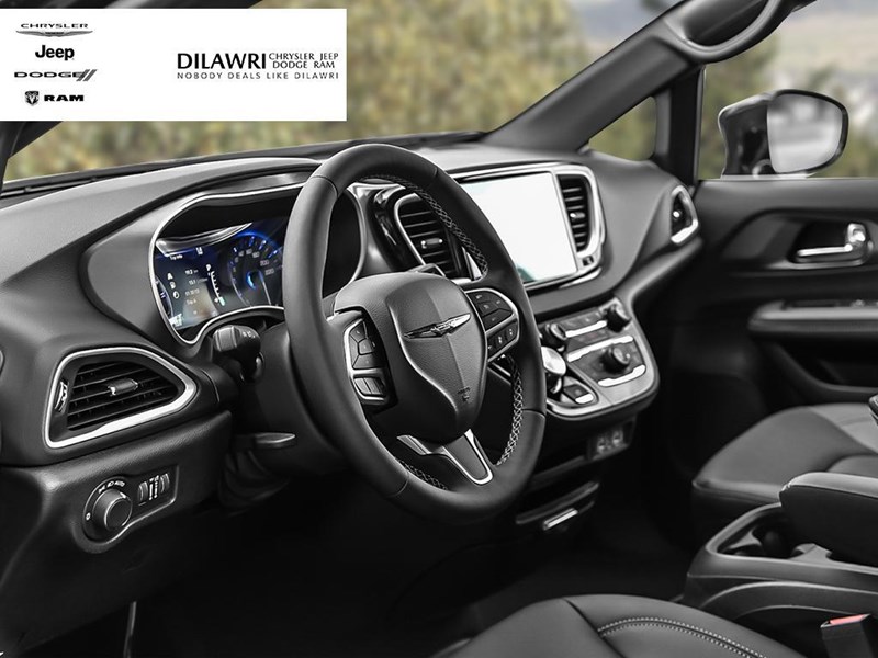 2026 Chrysler Grand Caravan SXT 2WD