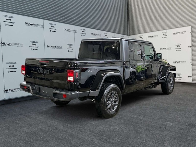 2026 Jeep Gladiator Sport S 4x4 V6