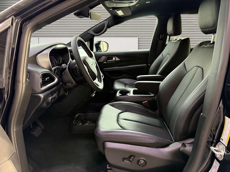 2026 Chrysler Grand Caravan SXT