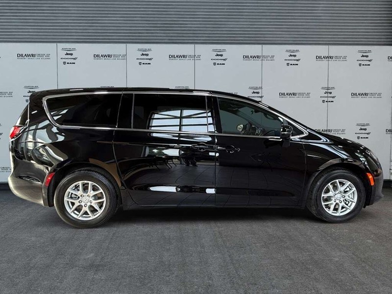 2026 Chrysler Grand Caravan SXT