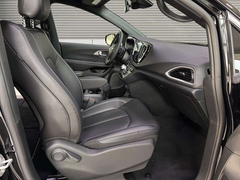 2026 Chrysler Grand Caravan SXT