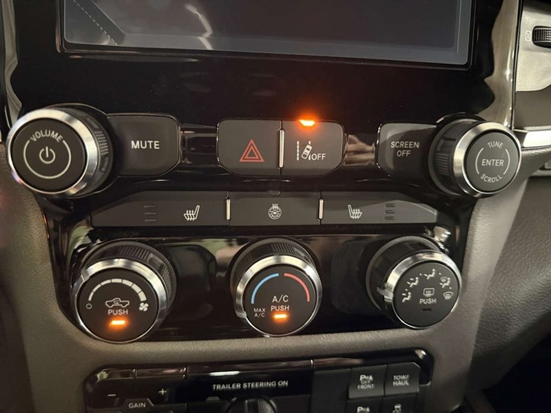 2026 RAM 1500 Big Horn Night Edition 4x4 Crew Cab 5'7" Box