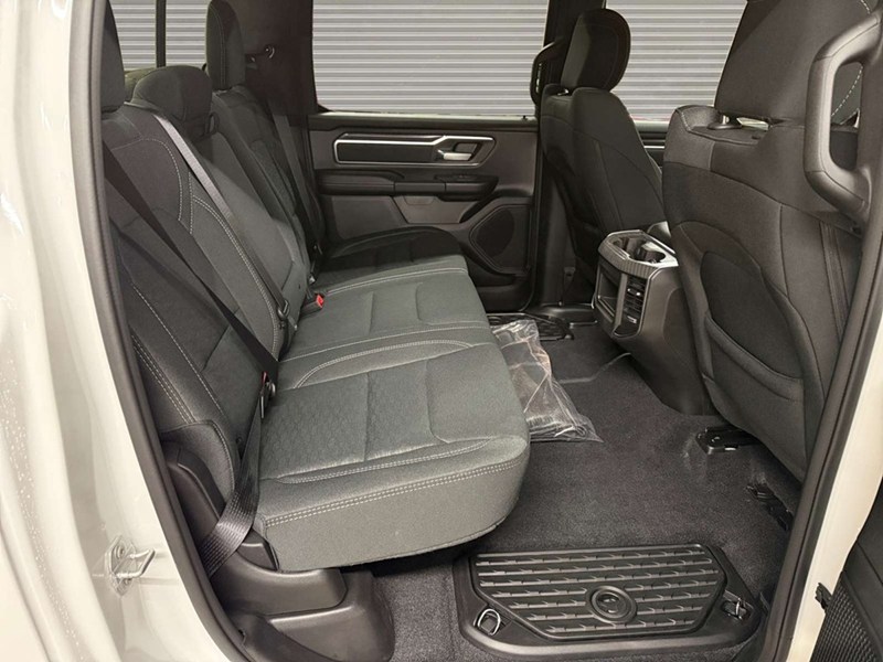 2026 RAM 1500 Big Horn Night Edition 4x4 Crew Cab 5'7" Box