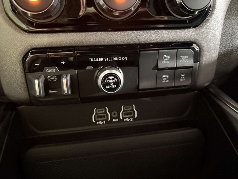 2026 RAM 1500 Big Horn Night Edition 4x4 Crew Cab 5'7" Box