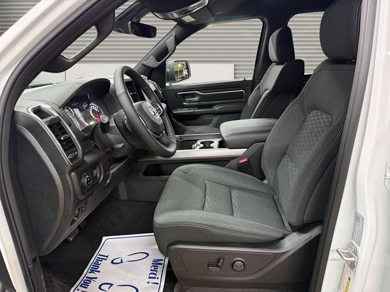 2026 RAM 1500 Big Horn Night Edition 4x4 Crew Cab 5'7" Box