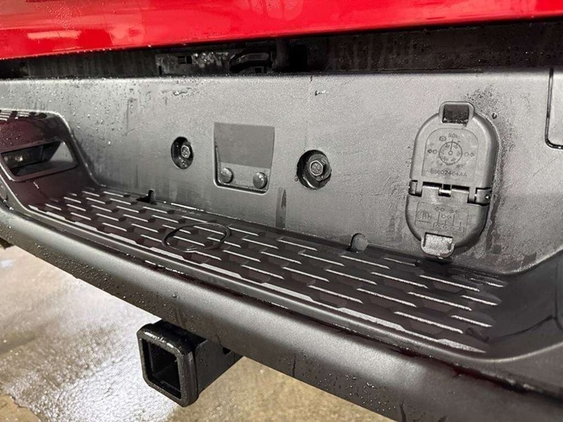 2026 RAM 1500 Rebel 4x4 Crew Cab 5'7" Box