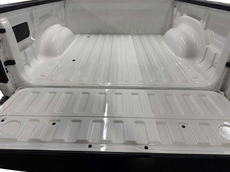 2026 RAM 1500 Black Express 4x4 Crew Cab 5'7" Box