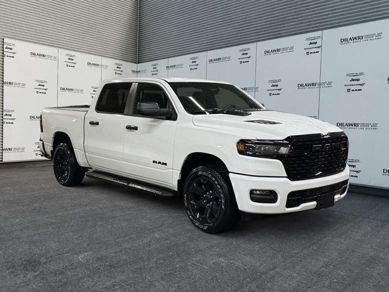 2026 RAM 1500 Black Express 4x4 Crew Cab 5'7" Box