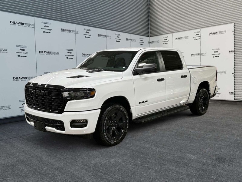 2026 RAM 1500 Black Express 4x4 Crew Cab 5'7" Box