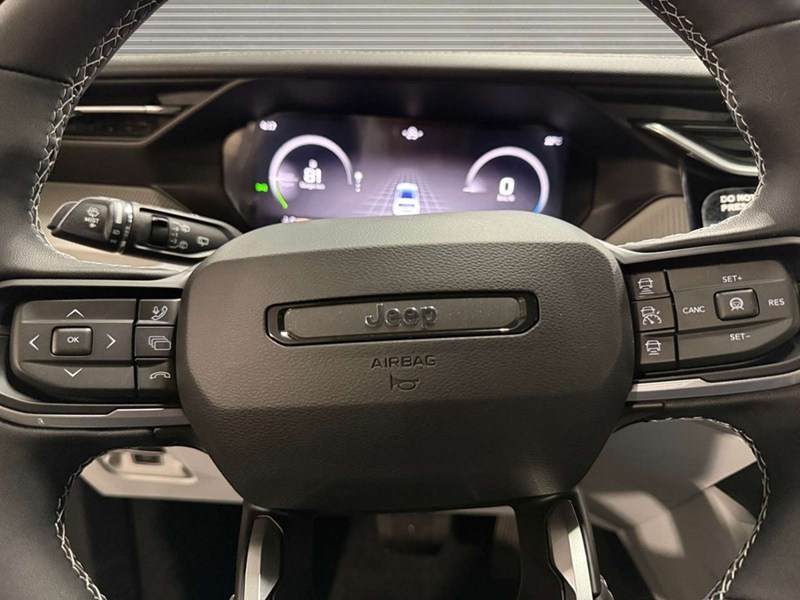2026 Jeep Cherokee Laredo 4x4 Hybrid
