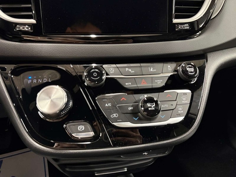 2027 Chrysler Grand Caravan SXT