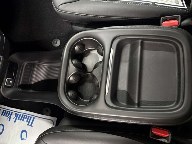 2027 Chrysler Grand Caravan SXT 2WD