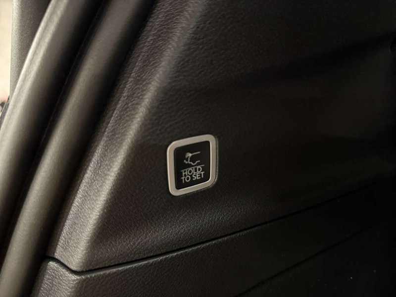 2027 Chrysler Grand Caravan SXT 2WD