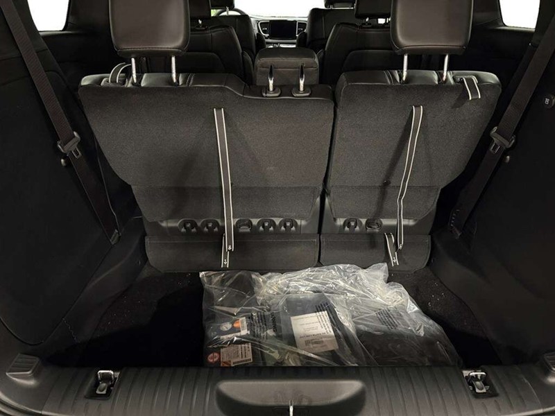 2027 Chrysler Grand Caravan SXT 2WD