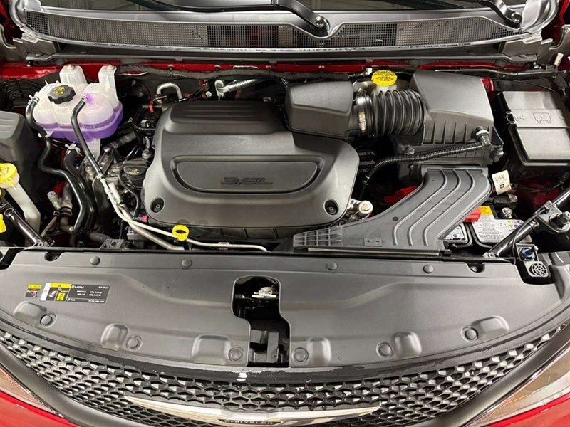 2027 Chrysler Grand Caravan SXT 2WD