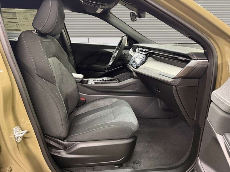 2026 Jeep Cherokee Laredo 4x4 Hybrid