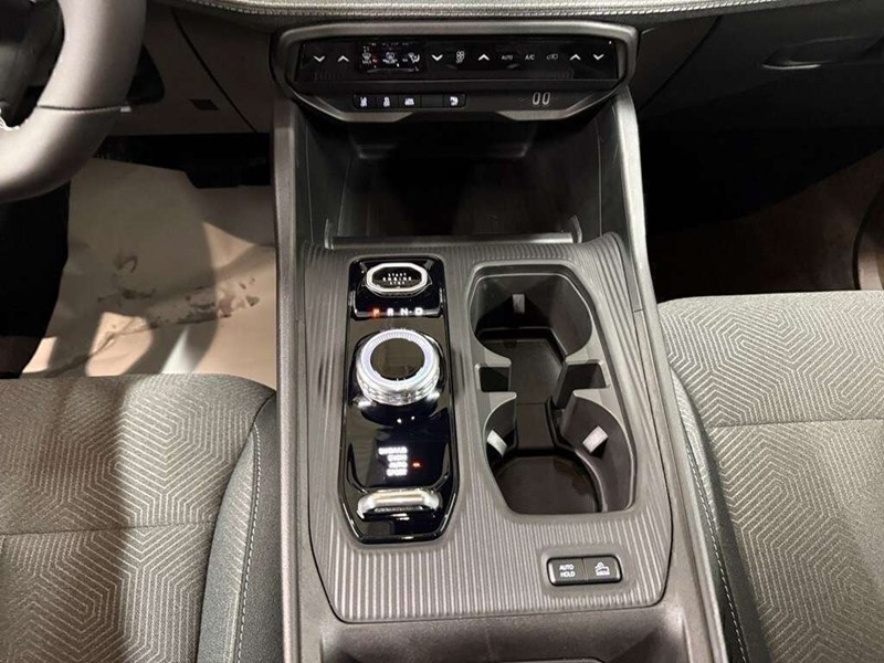 2026 Jeep Cherokee Laredo 4x4 Hybrid