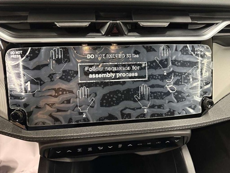 2026 Jeep Cherokee Laredo 4x4 Hybrid