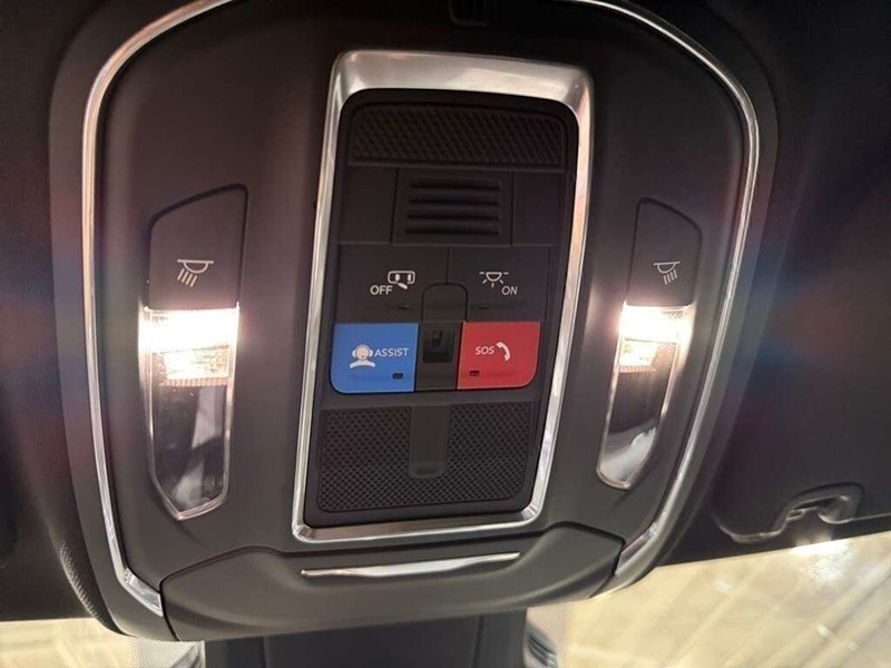 2026 Jeep Cherokee Laredo 4x4 Hybrid