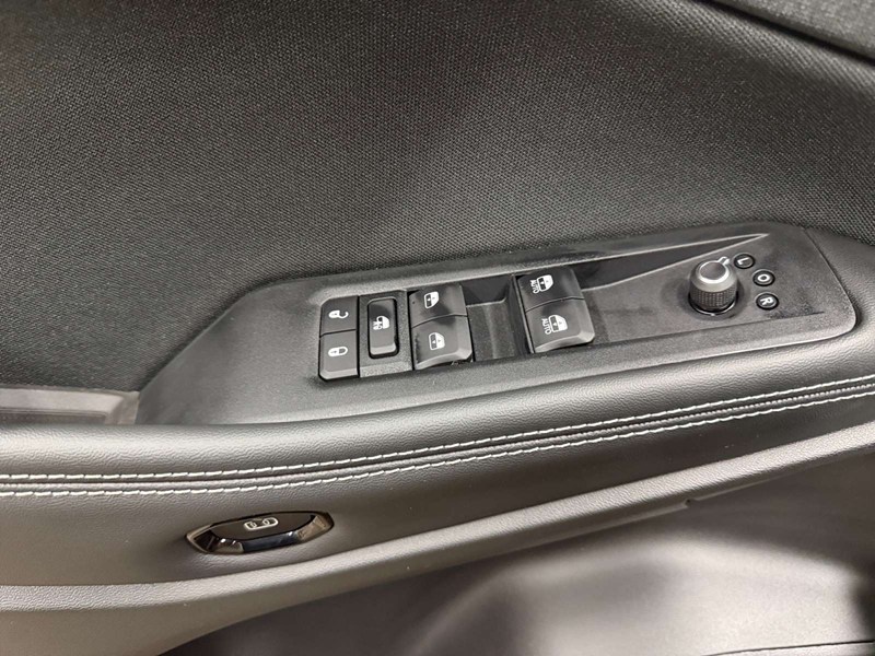 2026 Jeep Cherokee Laredo 4x4 Hybrid