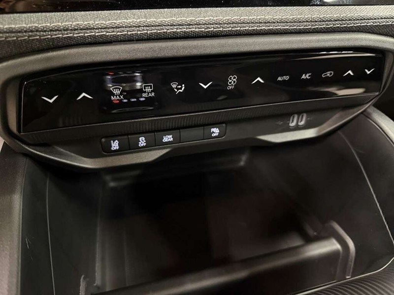 2026 Jeep Cherokee Laredo 4x4 Hybrid