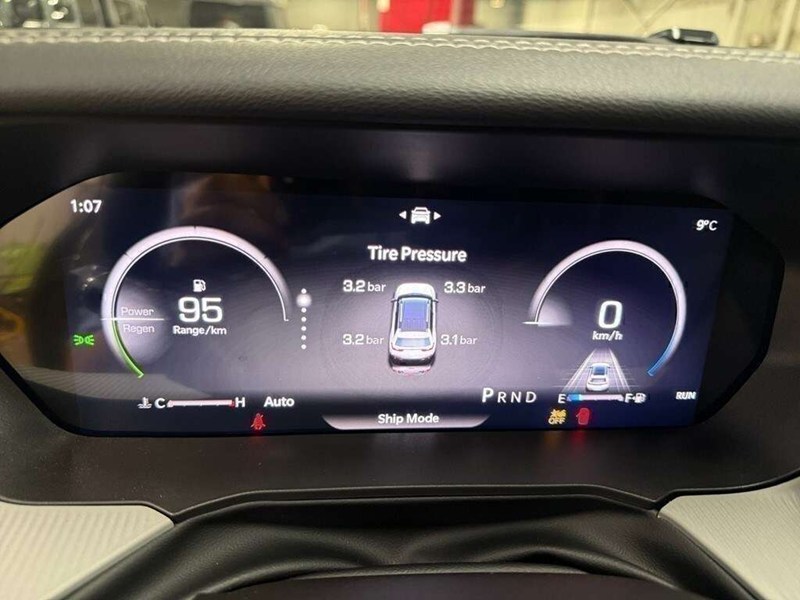 2026 Jeep Cherokee Laredo 4x4 Hybrid