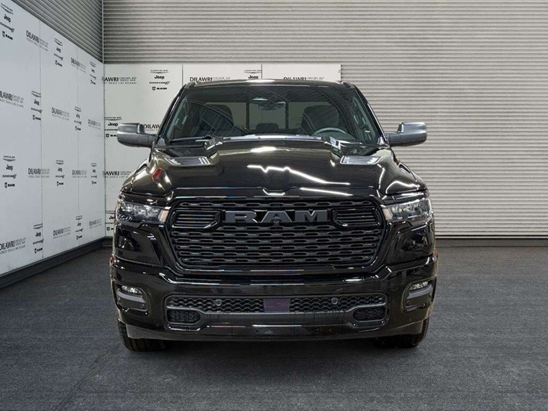 2026 RAM 1500 Black Express Edition 4x4 Crew Cab 5'7" Box
