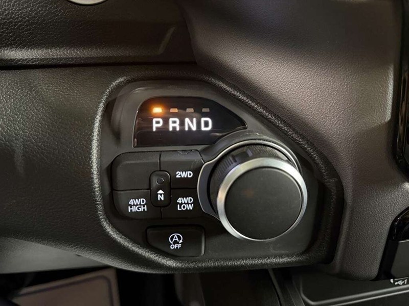 2026 RAM 1500 Black Express Edition 4x4 Crew Cab 5'7" Box