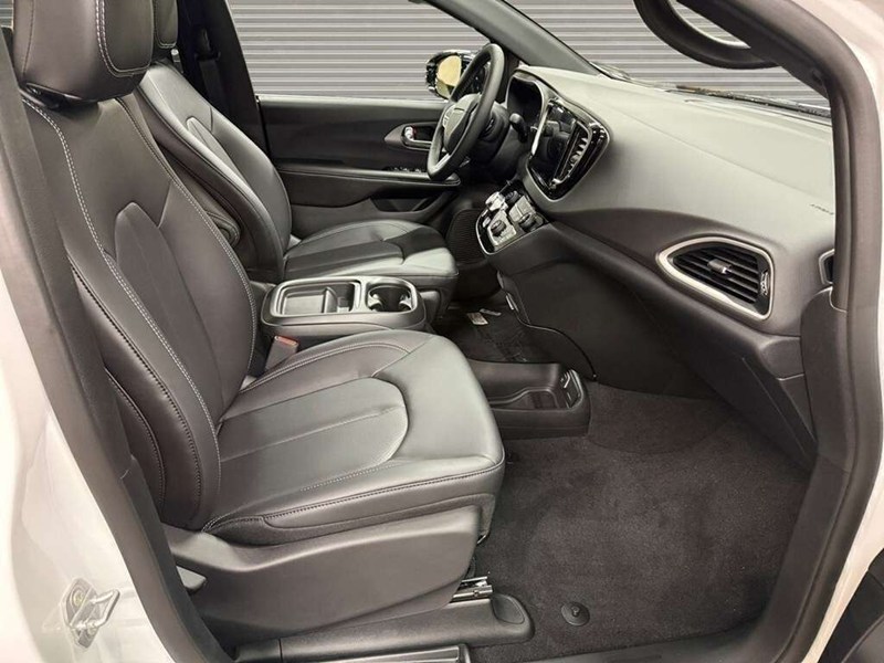 2027 Chrysler Grand Caravan SXT