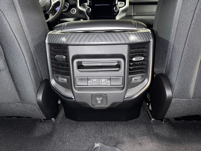 2025 RAM 1500 Big Horn 4x4 Crew Cab 5'7" Box