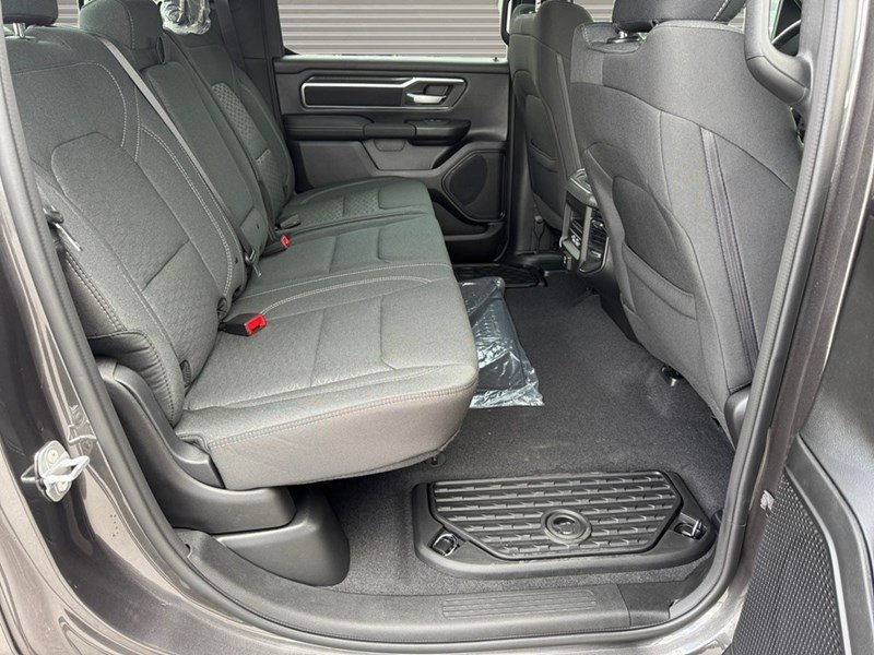 2025 RAM 1500 Big Horn 4x4 Crew Cab 5'7" Box