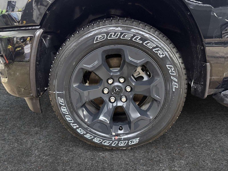 2026 RAM 1500 Black Express 4x4 Crew Cab 5'7" Box