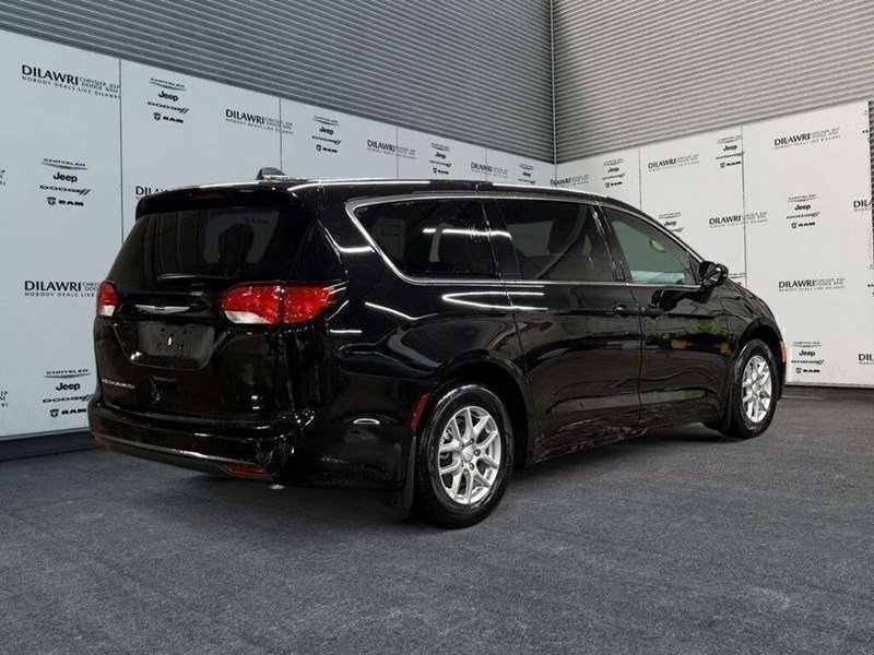 2027 Chrysler Grand Caravan SXT