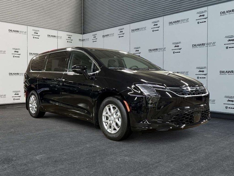 2027 Chrysler Pacifica Select