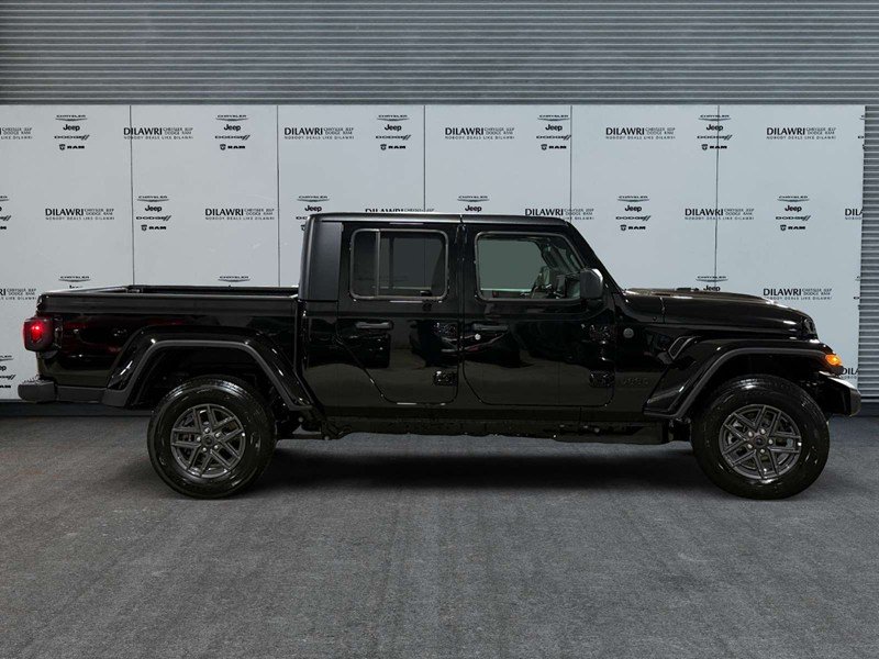 2026 Jeep Gladiator Sport S 4x4 V6