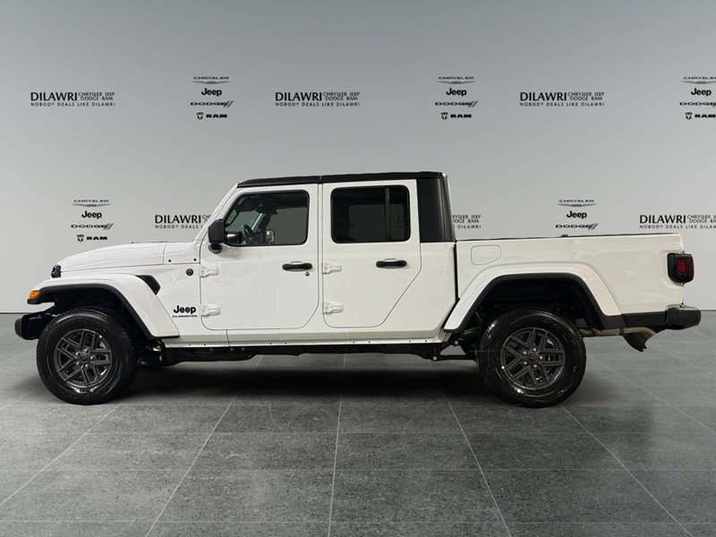 2026 Jeep Gladiator Sport S 4x4 V6