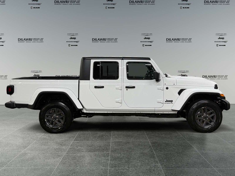 2026 Jeep Gladiator Sport S 4x4 V6
