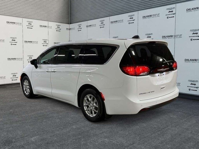 2027 Chrysler Grand Caravan SXT