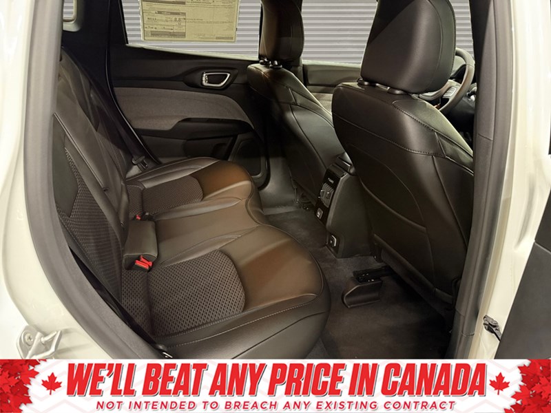 2025 Jeep Compass North 4x4