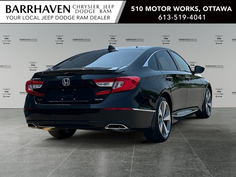 2018 Honda Accord Touring | Low KM's